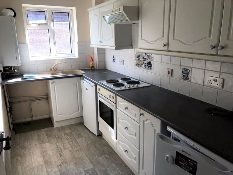 82-84 St Lawrence Avenue, Worthing