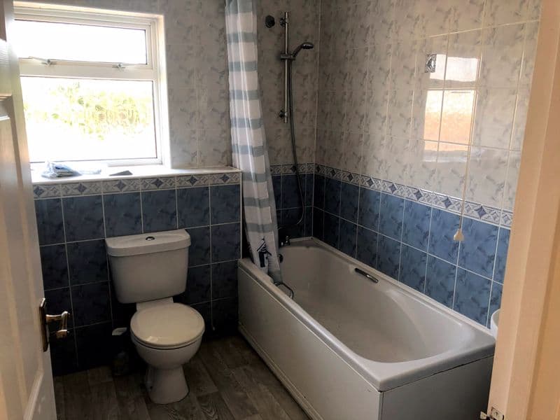 82-84 St Lawrence Avenue, Worthing