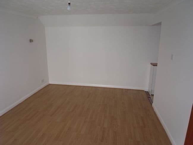 Flat to rent in Selden Lane, Worthing